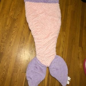 Mermaid tale blanket , brand new